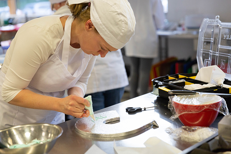 Student practicing icing